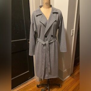 Good Hart Elegant Black and White Houndstooth Trench Coat